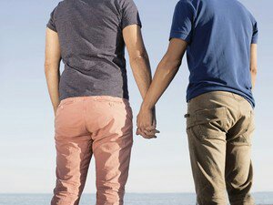 Pesquisa mostra que gays afeminados são mais rejeitados 