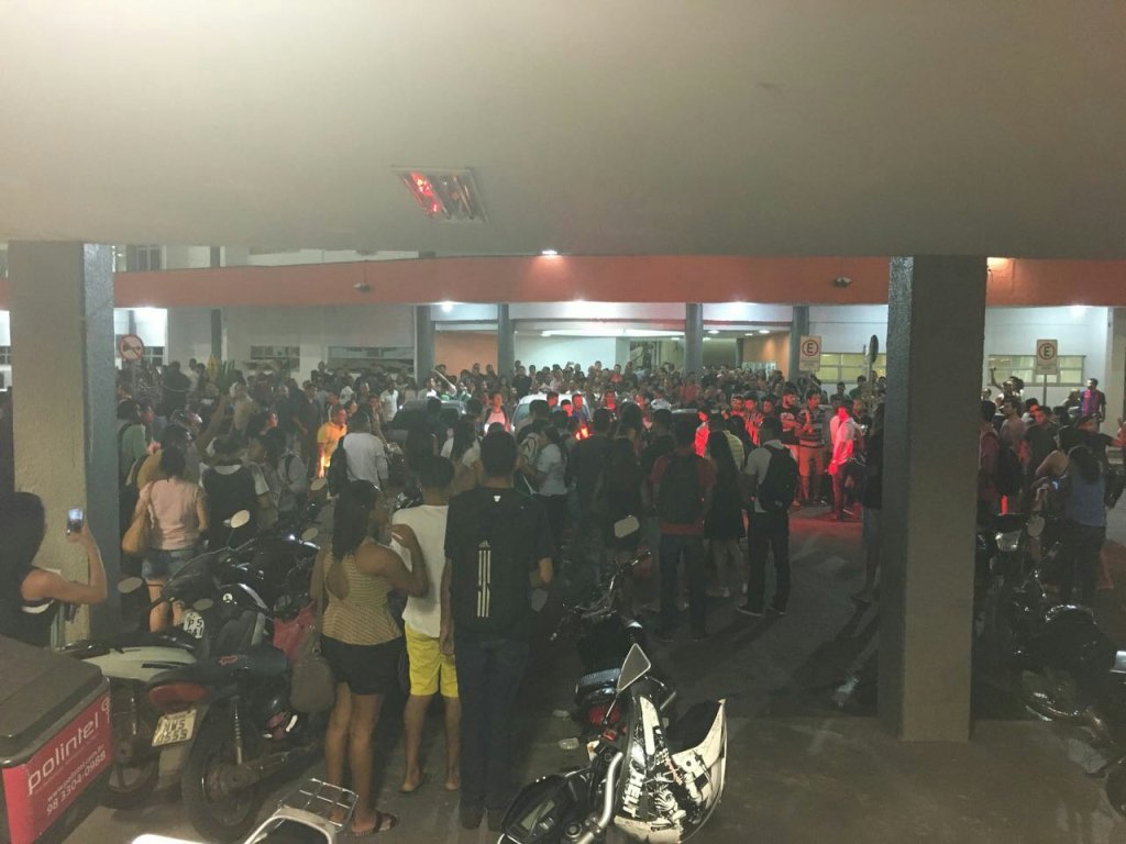 Homens assaltam dentro da Faculdade&nbsp;particular