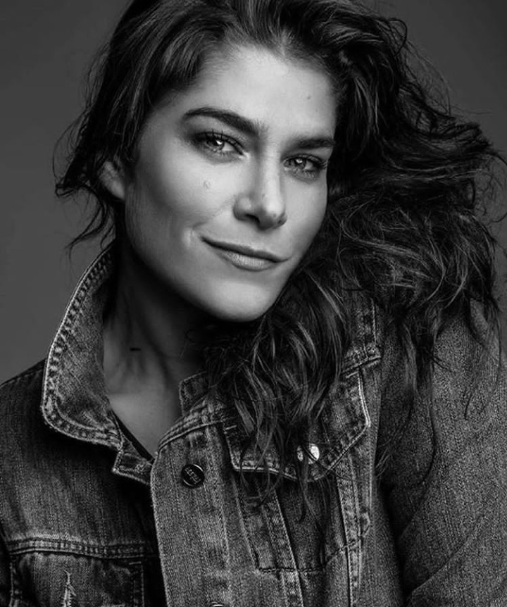 Priscila Fantin resolve causar e posta foto totalmente&nbsp;nua