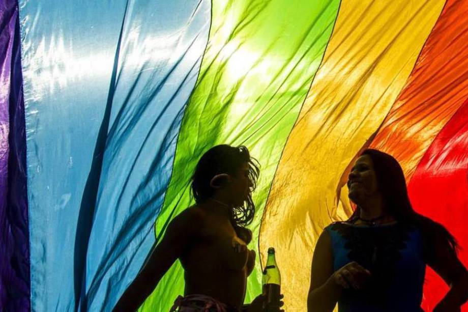Bissexuais sentem-se excluídos da comunidade&nbsp;LGBT