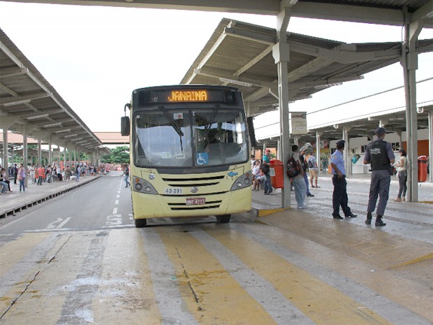 Sindicato denuncia problemas nos pontos finais de ônibus