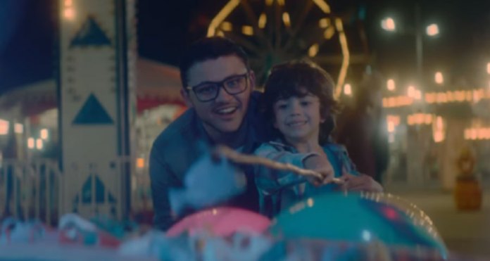 Campanha brasileira de dia dos pais com pai trans vence&nbsp;Cannes