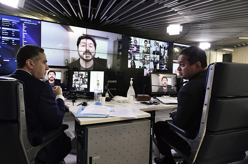 No Senado, especialistas da área da saúde sugerem adiar&nbsp;eleições