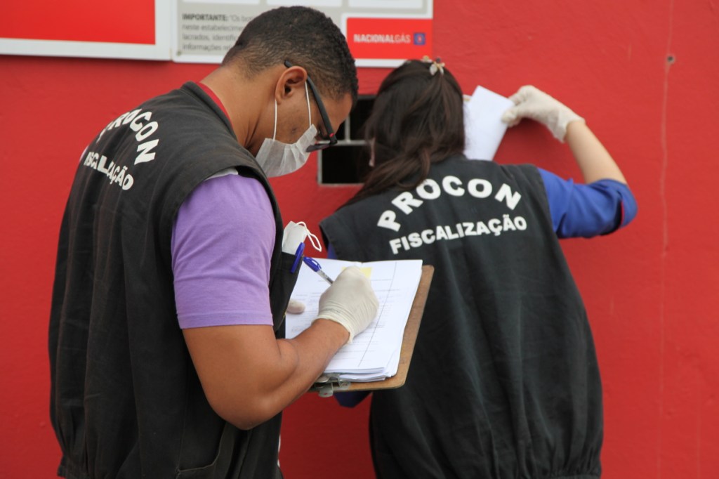 Procon multa Supermercado Mateus em mais de R$ 100 mil por&nbsp;aglomeração