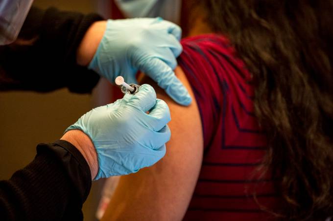 Centro Municipal de Vacinação contra a Covid abre nesta terça-feira&nbsp;(19)