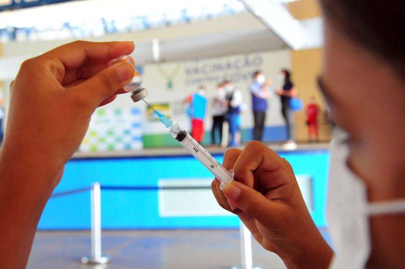 Prefeitura de São Luís anuncia vacinação contra a Covid-19 para idosos com idade entre 67 e 69 anos