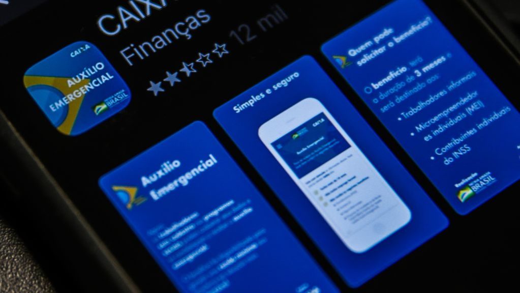 Exclusão digital afetou acesso ao auxílio emergencial das classes D e E na&nbsp;pandemia
