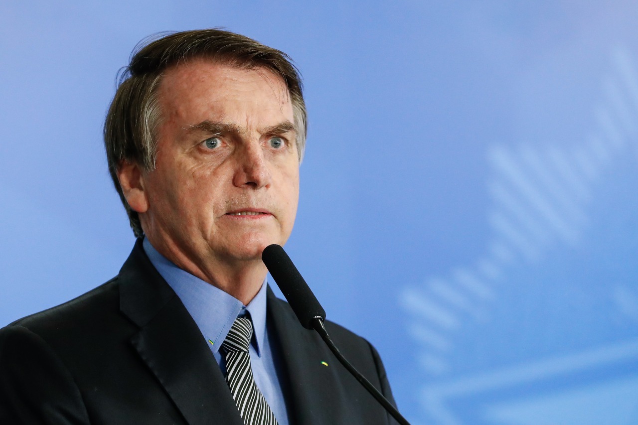 Bolsonaro com medo: “Cuba… Venezuela… Argentina… Chile … Colômbia… Brasil???”