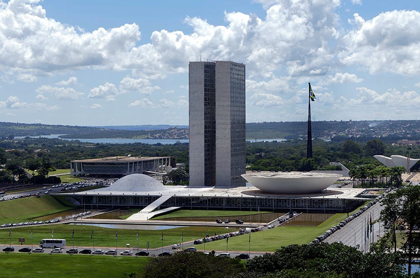 Senadores e jornalistas pedem volta do Conselho de Comunicação&nbsp;Social