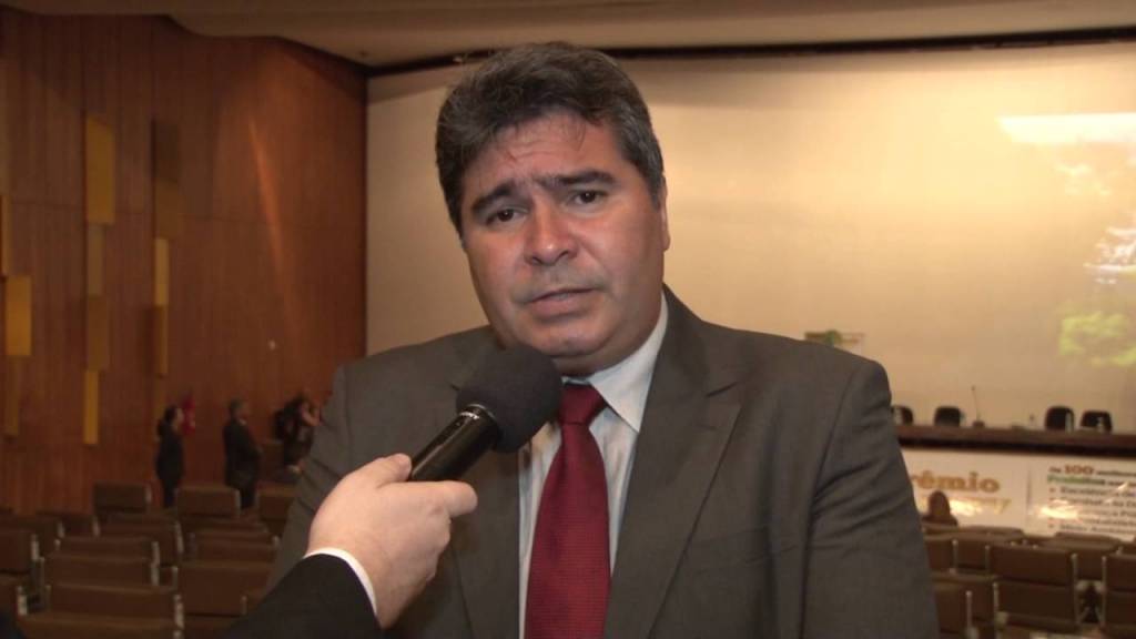 Prefeito Cid Pereira e mais cinco são alvos de ação por ato de improbidade em Buriti&nbsp;Bravo