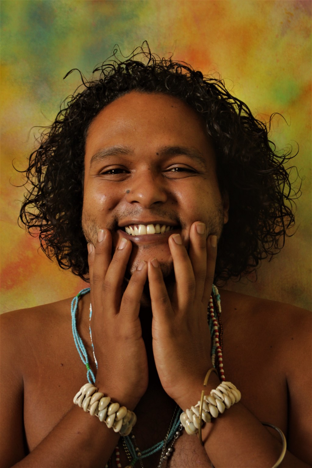 Celebrando 10 anos de carreira, Heriverto Nunes lança a inédita “Sol e&nbsp;Mar”