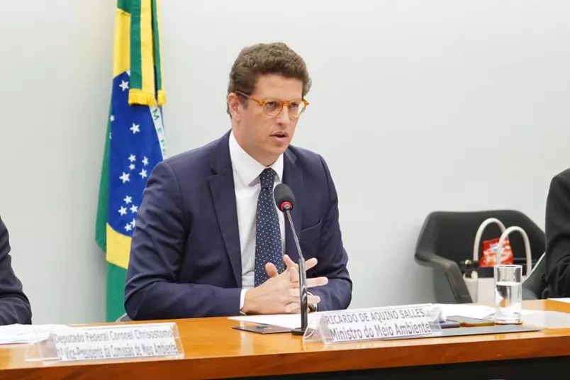 Ricardo Salles e Ministério do Meio Ambiente são alvos da PF por exploração ilegal de&nbsp;madeira