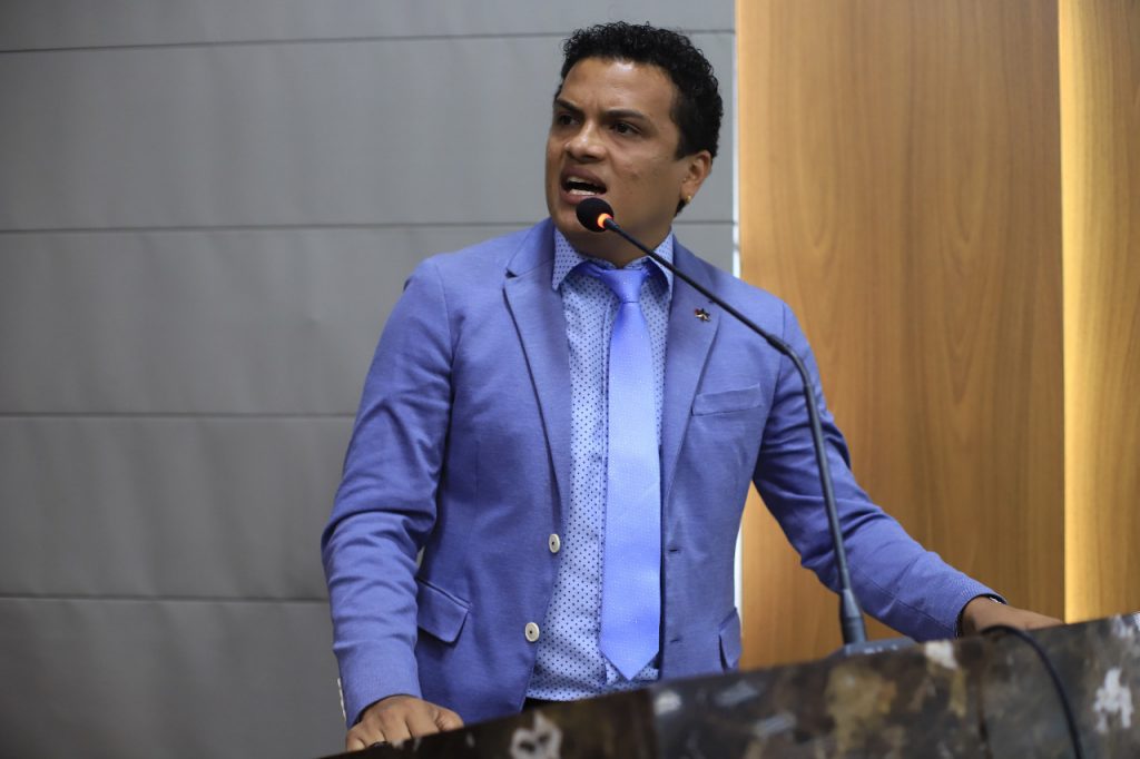 Coletivo Nós critica atraso no pagamento do auxílio emergencial de cultura
