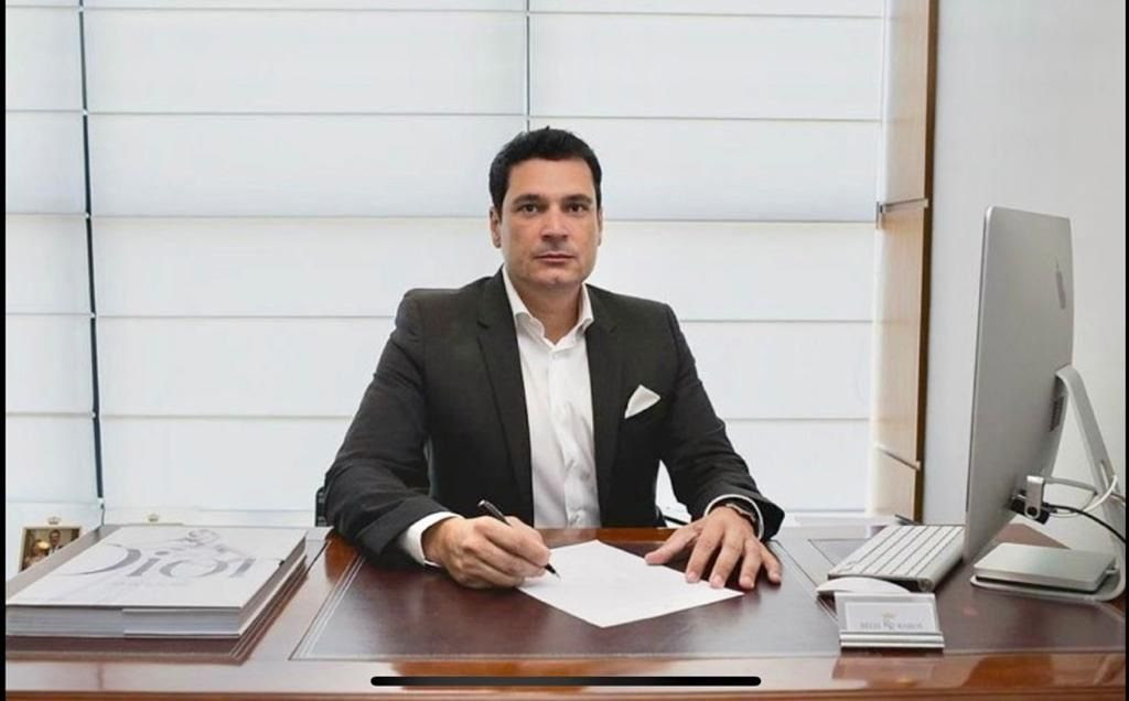 Envelhecimento do nariz: procedimento repara danos causados pelo fator idade 