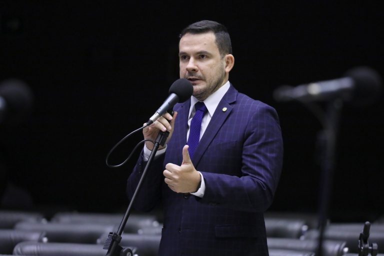 Projeto confere prioridade a vítima de violência doméstica no Sistema Nacional de&nbsp;Emprego