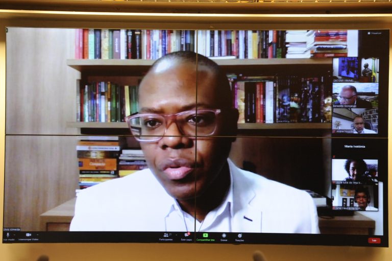 Comissão de combate ao racismo deve sugerir renda cidadã e parâmetros para uso de força&nbsp;policial