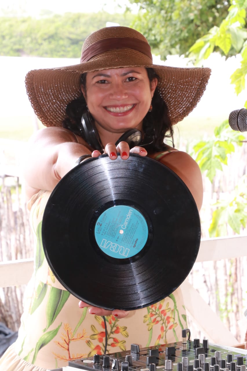 “Vinil & Poesia” realiza mais uma edição presencial no Ramiro´s&nbsp;Gastrobar