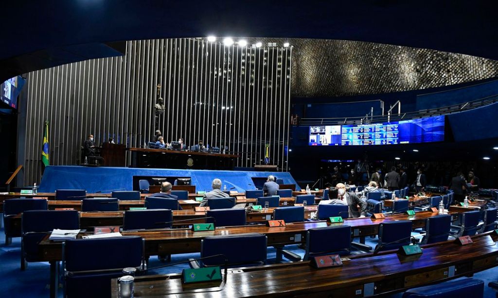 Senado aprova a lei do Fundeb; texto volta à&nbsp;Câmara