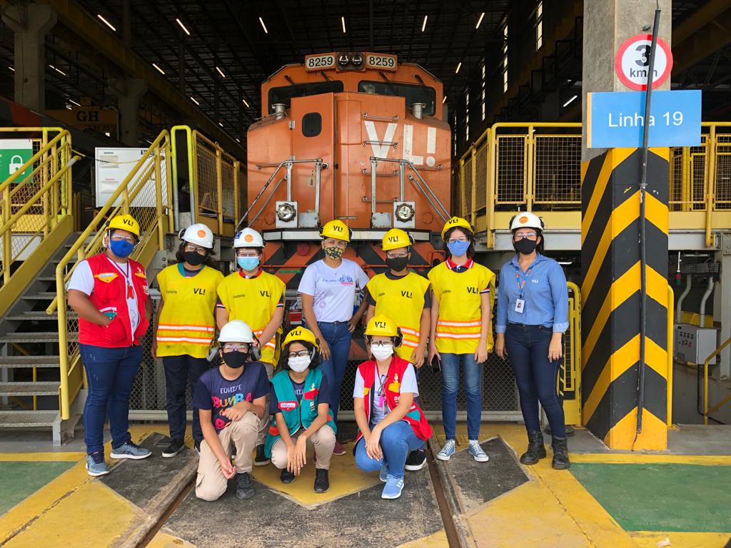 VLI recebe alunos do Sesi em mais uma edição do Programa Braços Abertos