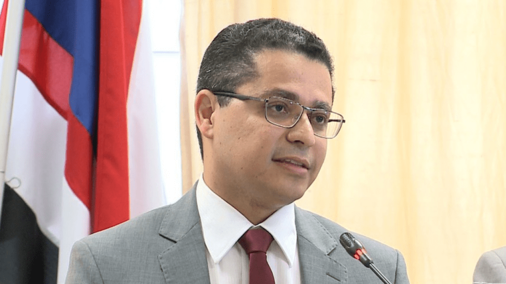 80% dos casos de internação por Covid-19 são de não vacinados, afirma Carlos&nbsp;Lula