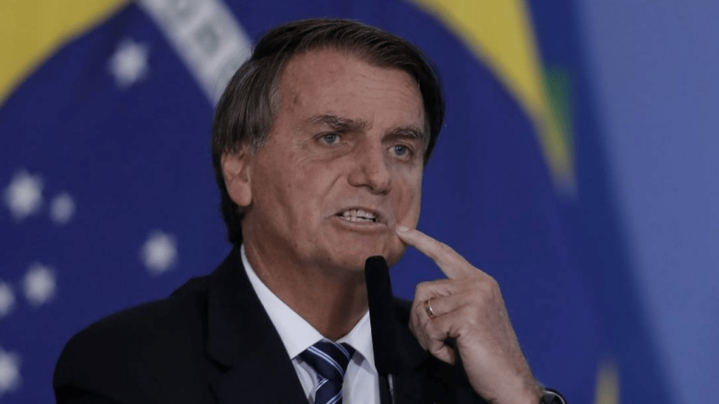 Maioria dos brasileiros acham que Bolsonaro atrapalha vacinação infantil contra Covid-19, aponta&nbsp;DataFolha