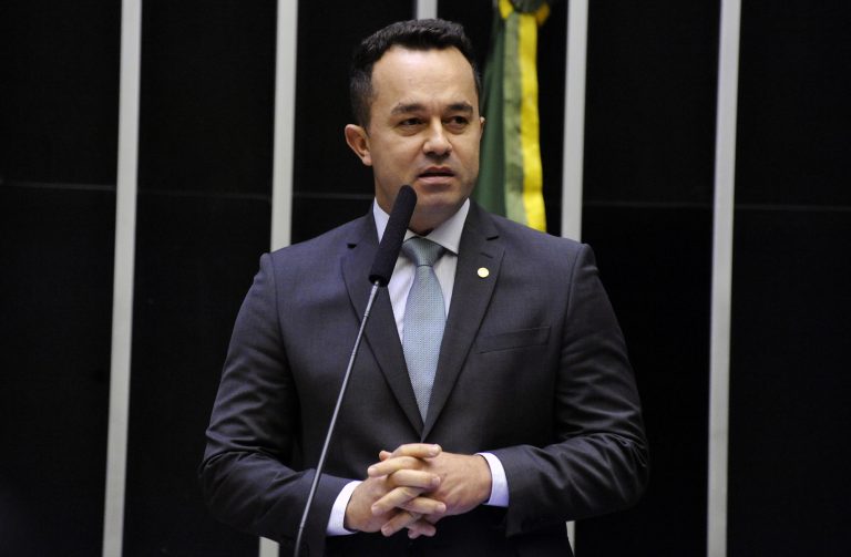 Comissão aprova aumento de punição para pichação de monumentos tombados