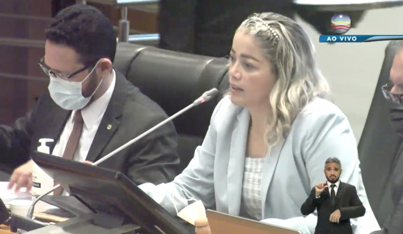 Passaporte da Vacina na ALEMA: Lei para Inglês&nbsp;Ver