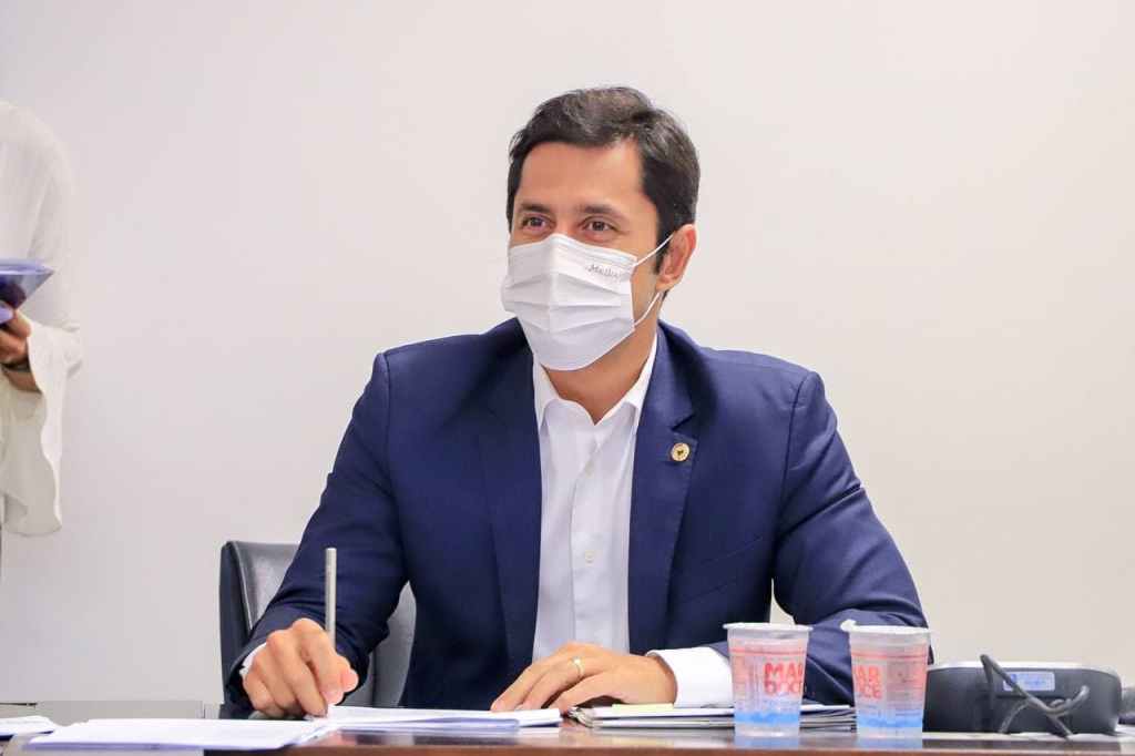 Duarte Júnior pede urgência em projeto de lei que permitirá venda de gás natural para&nbsp;veículos