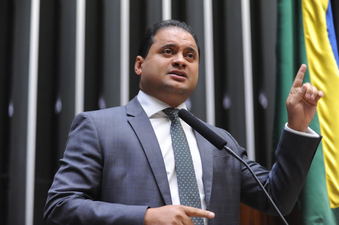 Weverton Rocha lidera com 29% das intenções de voto, aponta pesquisa Exata