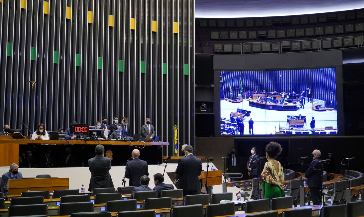Dez deputados do Maranhão votaram a favor da PL da mineração em terras indígenas