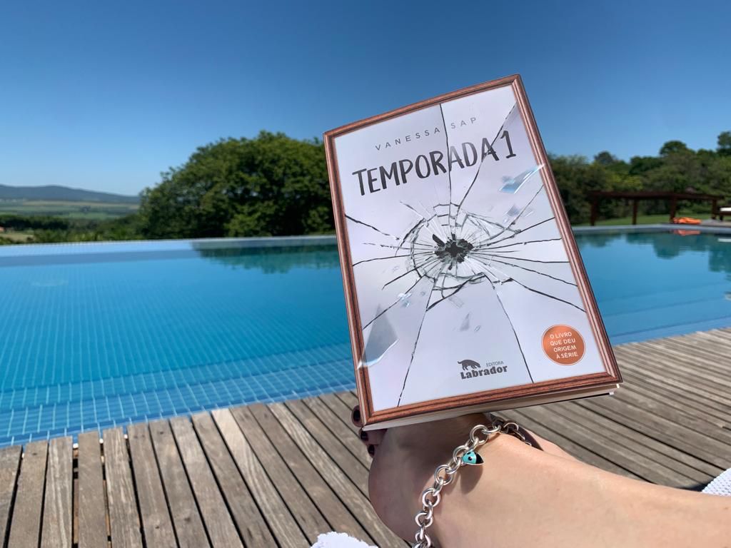 Dia Mundial da Obesidade não precisa ser pesado – Livro “Temporada 1” critica o peso do peso e quanto o peso pesa na sua&nbsp;vida