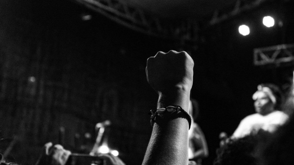 Menos de 3 entre 10 paulistanos se engajam politicamente, mas ativismo digital é destaque, aponta&nbsp;estudo