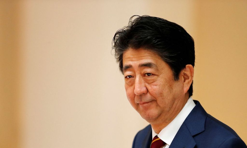 Ex-premiê japonês Shinzo Abe morre após ser baleado em&nbsp;comício