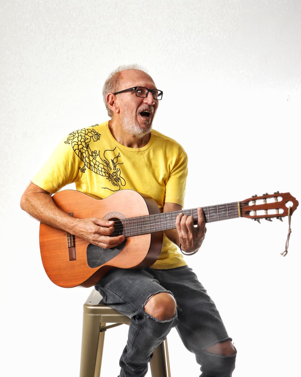 “Gerude em Baudelaire” no Sarau Vinil &&nbsp;Poesia