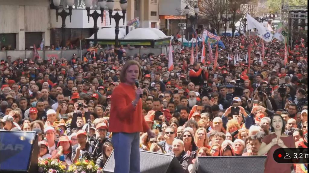 Gleisi: retorno de Lula a Curitiba é vitória sobre 580 dias de injustiça