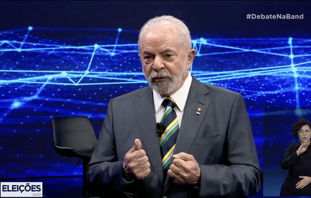 Povo pobre vai voltar a ter cidadania outra vez, diz Lula em&nbsp;debate