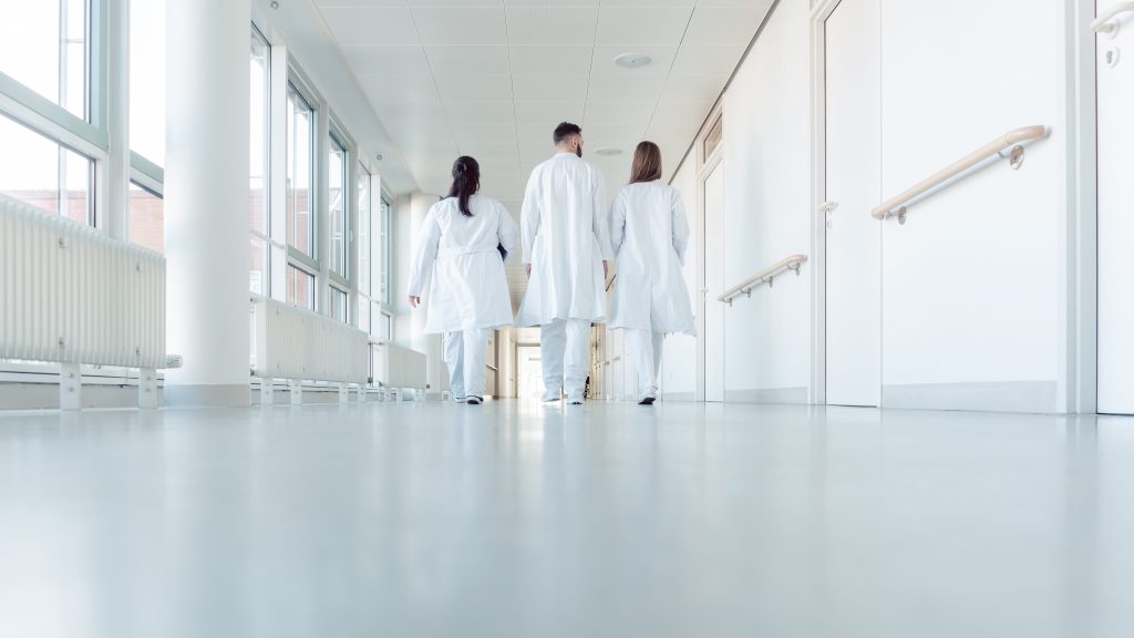 Pesquisadores criam manual de referência para implementar Linha de Cuidado em Depressão em municípios&nbsp;brasileiros