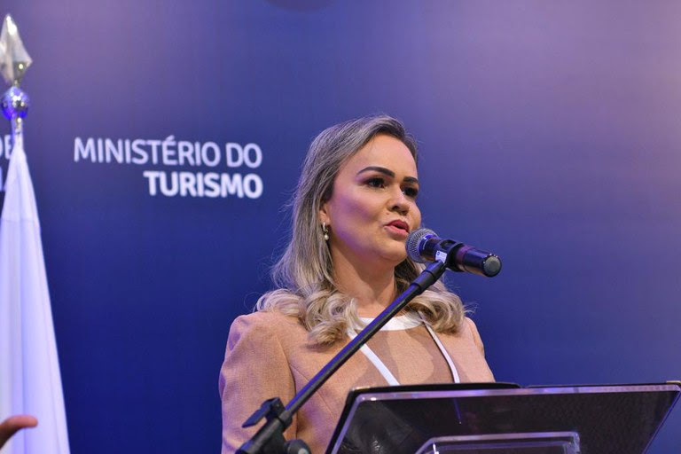 Turismo gera desenvolvimento econômico e social, diz Daniela Carneiro na transmissão de&nbsp;cargo