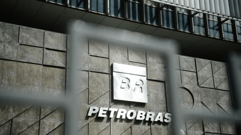 Petrobras anuncia fim da paridade de preços do petróleo com o dólar e o mercado&nbsp;internacional