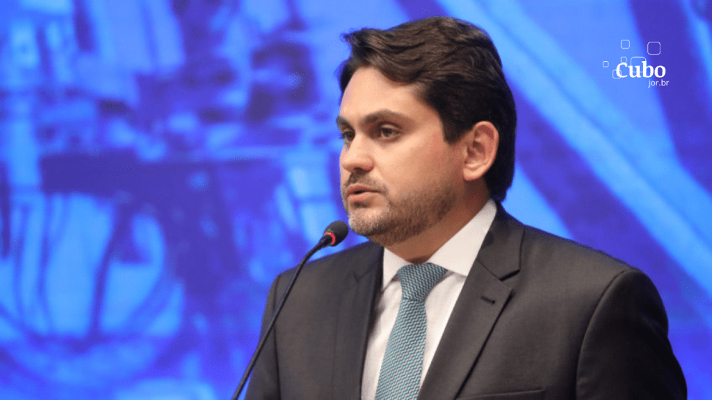 Ministro Juscelino Filho é apontado em novo ato de desperdício de dinheiro&nbsp;público