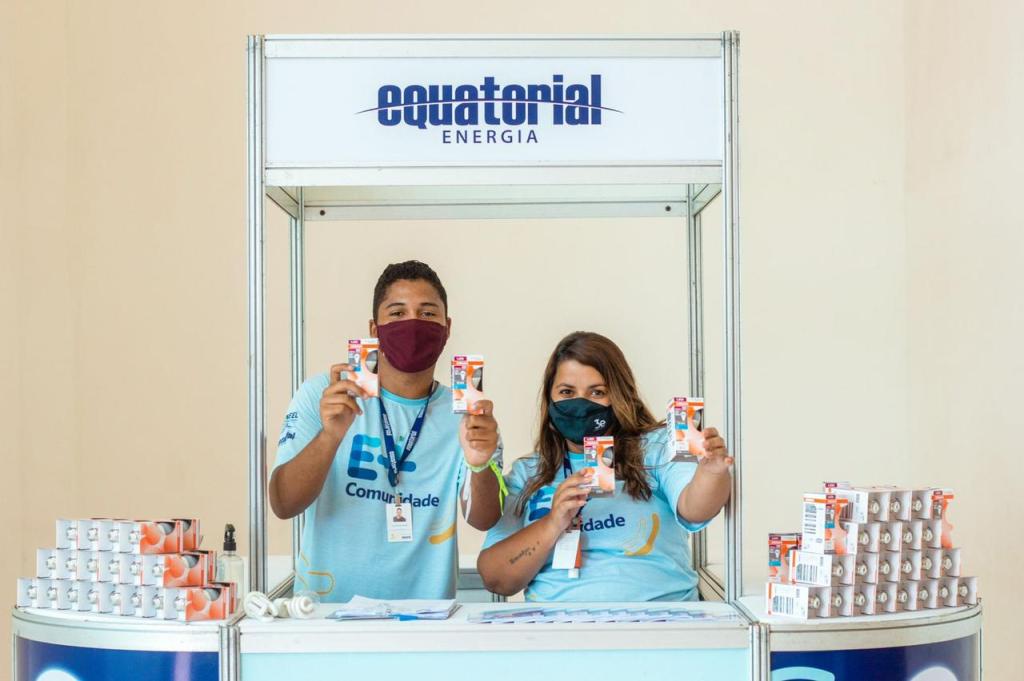 Equatorial Maranhão realiza troca de lâmpadas de porta em porta em alguns bairros de São Luís e&nbsp;Ribamar