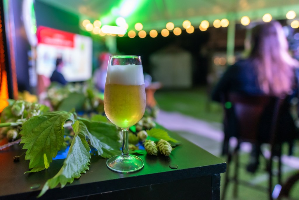 Grupo Petrópolis divulga relatório de sustentabilidade; destaque para parceria com SENAI/CNI que fomenta circularidade do&nbsp;vidro