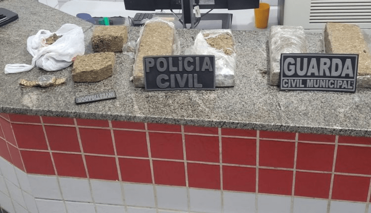 Homem é preso com quase 05 quilos de maconha em&nbsp;Alcântara