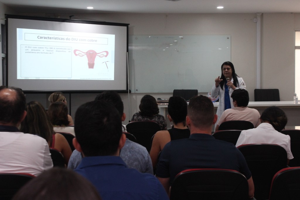 HU-UFMA capacita mais de 50 médicos da Atenção Primária sobre método&nbsp;contraceptivo