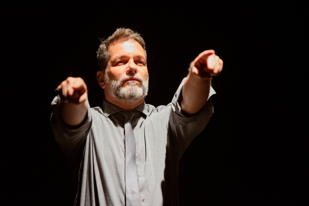 Espetáculo “3 Maneiras de Tocar no Assunto” retorna ao Maranhão para sessão especial neste domingo (14), em&nbsp;Açailândia