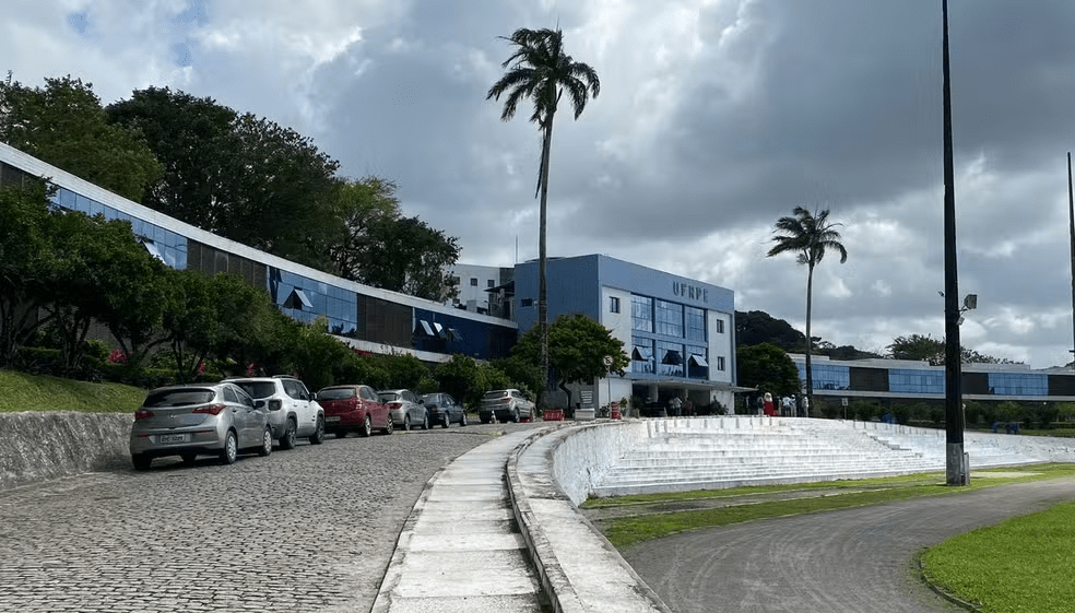 Ex-aluno da UFRPE é preso após ameaçar estudantes e&nbsp;funcionários