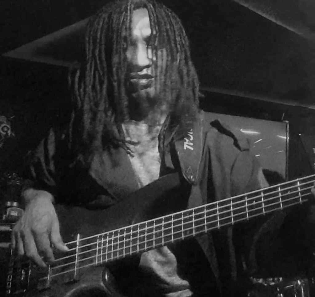 Homenagens ao contrabaixista Mamão Bass: Uma celebração de amor e&nbsp;música