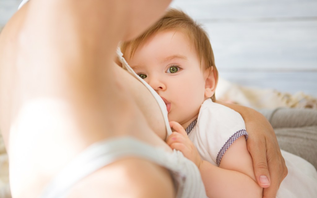 Amamentação e medicamentos: saiba quando essa combinação é&nbsp;segura