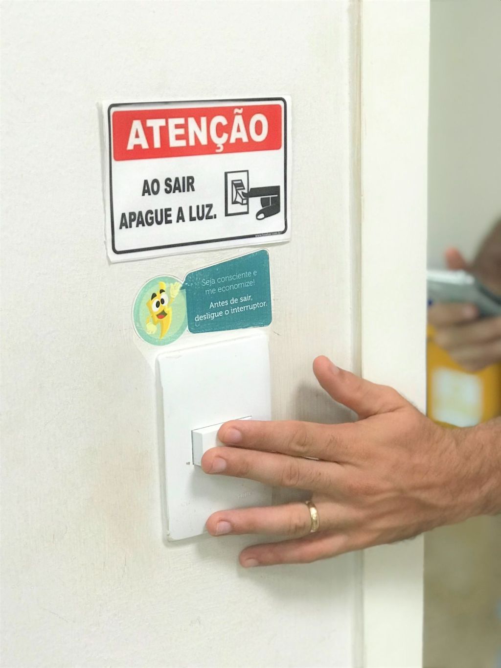 Equatorial Maranhão dá dicas de economia de energia com o retorno da bandeira vermelha em&nbsp;setembro