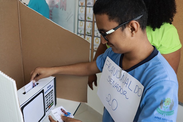 APAE de São Luís realiza Eleições Simuladas para estimular a cidadania entre alunos com&nbsp;deficiência